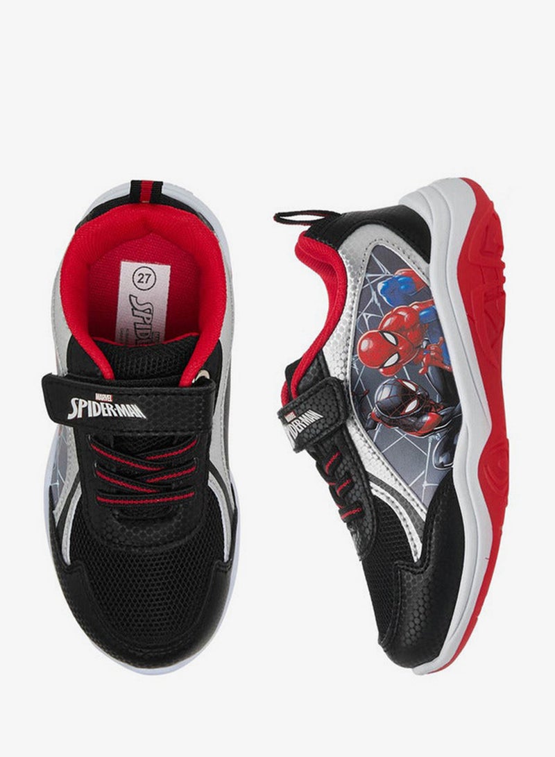 مارفل أحذية رياضية للأولاد بطبعات سبايدرمان مضيئة - Image 2